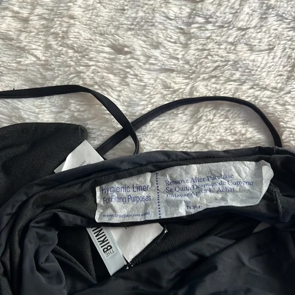 The bikini lab black swimsuit. - Picture 6 of 6